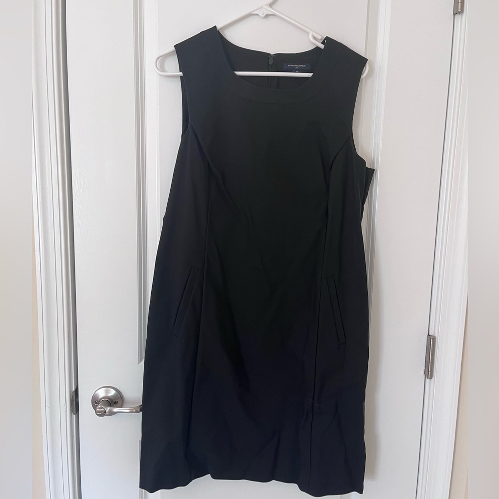 Banana republic size 14 black dress